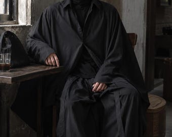 Camicia da uomo oversize nera in stile giapponese con maniche a pipistrello, stile kimono, minimal, estetica dark, vestibilità ampia, top avant-garde