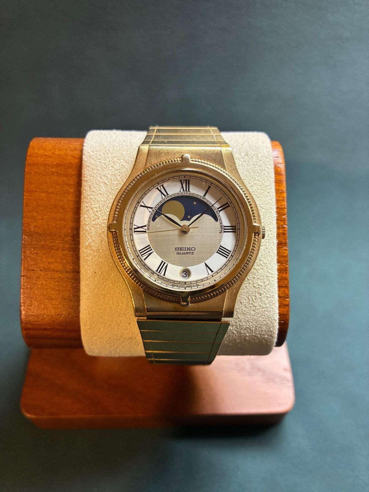 激レア SEIKO DECOR 卓上時計 ムーンフェイズ ゴールド 激レア SEIKO DECOR 卓上時計 ムーンフェイズ ゴールド 【公式通販】
