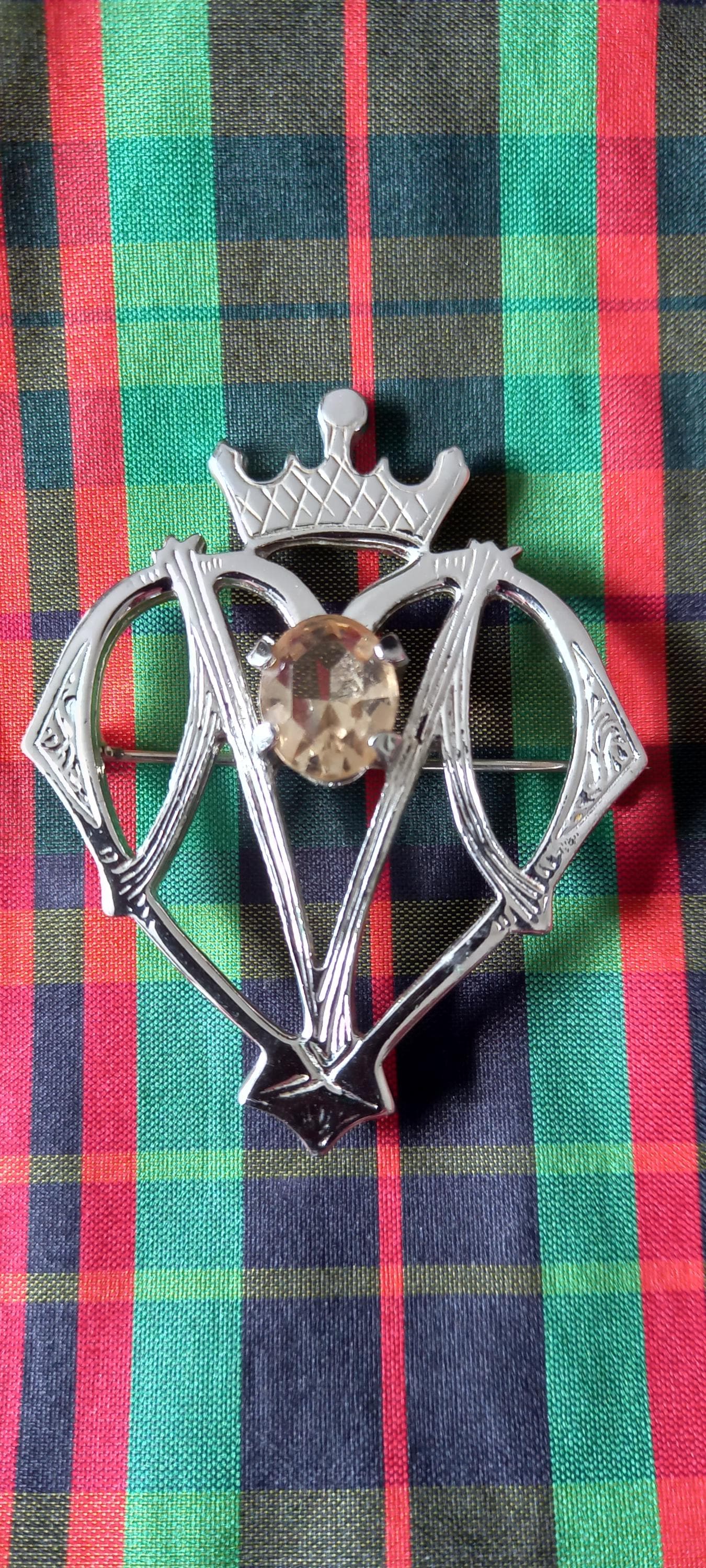 Luckenbooth Brooch - Etsy