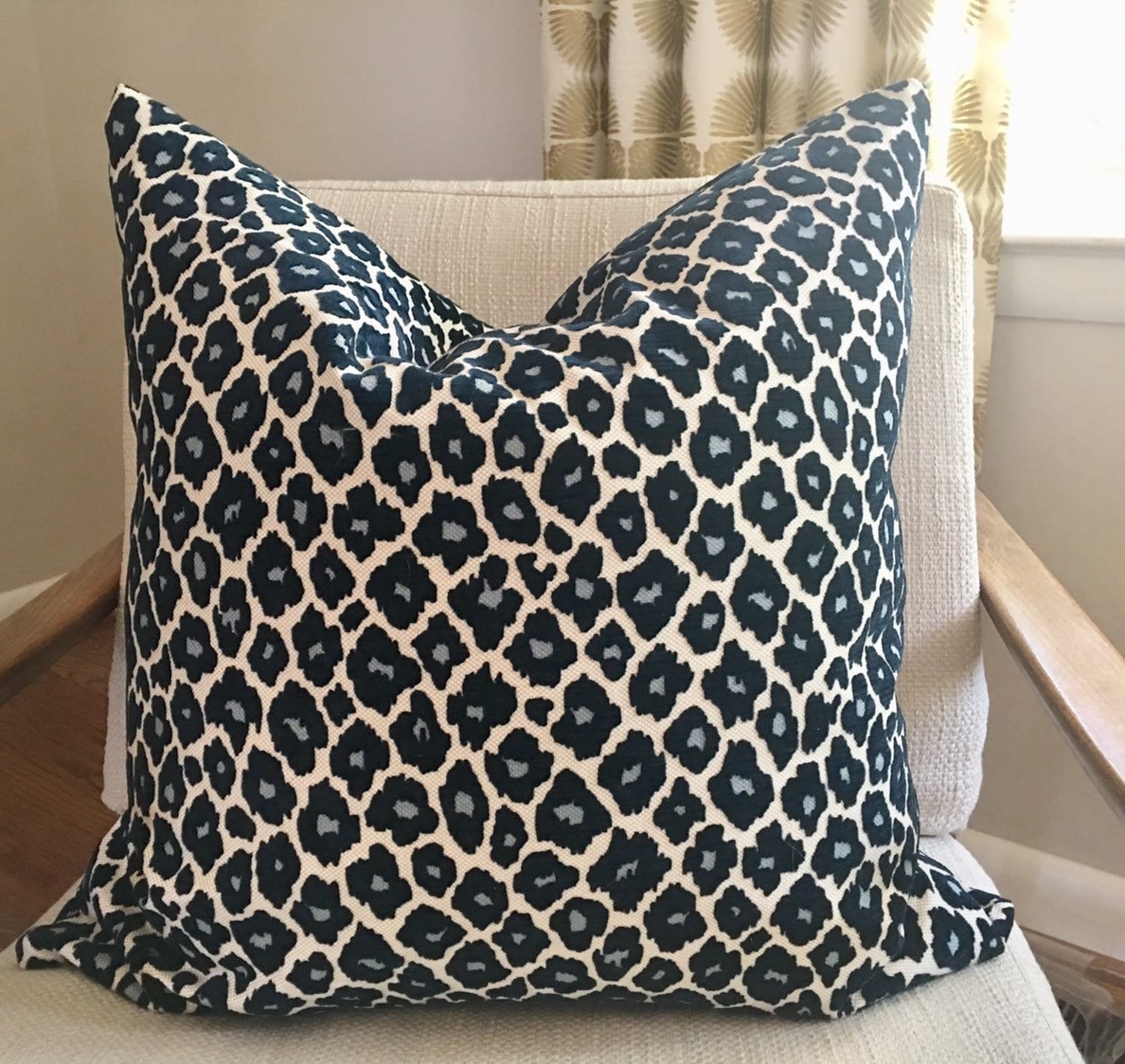 Navy Blue and Ivory Leopard Print Pillow Cover With Velvet - Etsy Navy Blue and Ivory Leopard Print Pillow Cover With Velvet - Etsy