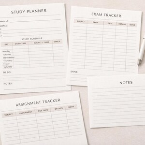 Peut inclure: Plusieurs feuilles blanches avec des titres tels que "Study Planner", "Exam Tracker", "Assignment Tracker" et "Notes". Un stylo, un trombone et des brins décoratifs sont également présents.