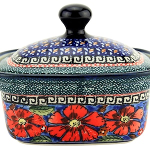 Polish Pottery Butter Dish with Lid, 5.75" L x 4" W x 4" H, Capacity: 14 Oz., - Zaklady Boleslawiec Butter Dish with Knob Handle
