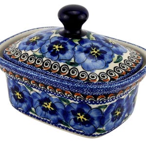 Polish Pottery Butter Dish with Lid, 5.75" L x 4" W x 4" H, Capacity: 14 Oz., - Zaklady Boleslawiec Butter Dish with Knob Handle