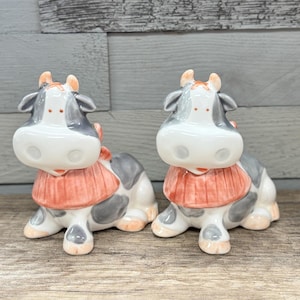 1985 George Good von Fabrizio Handgemalte Stiere mit Taschentuch Salz & Pfefferstreuer-Set