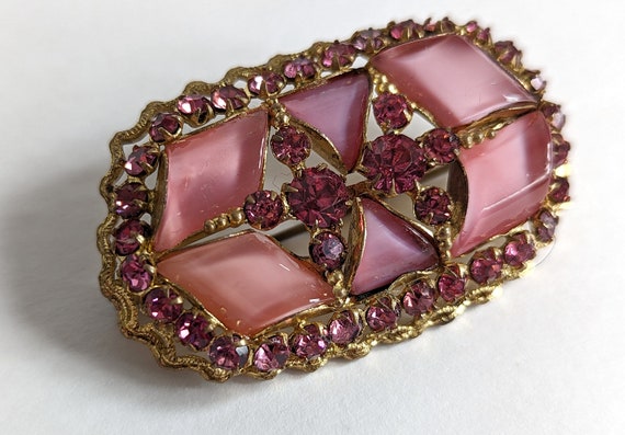 Older Vintage Pink Molded Glass & Rhinestone Broo… - image 7