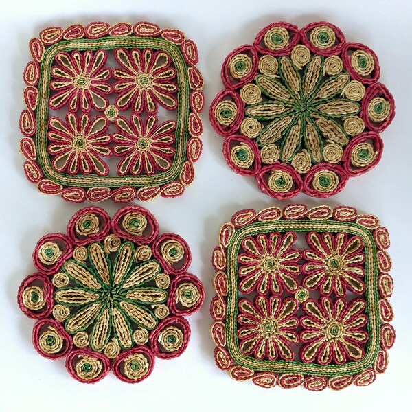 Lot of 4 Vintage Woven Wicker Raffia Table Mat Trivets- Home Kitchen Table Decor Wall Hanging Boho Cottagecore Farmhouse Red Green