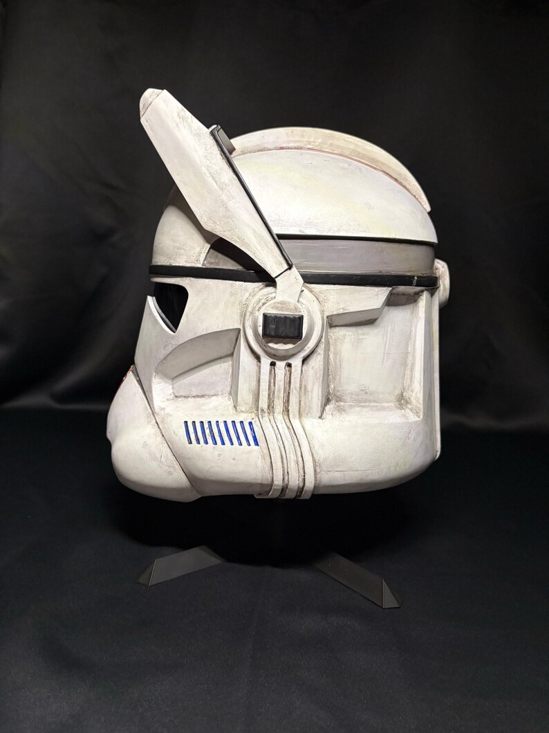 Clone Commander Deviss (Phase 2 Clone Trooper Helmet) image 8