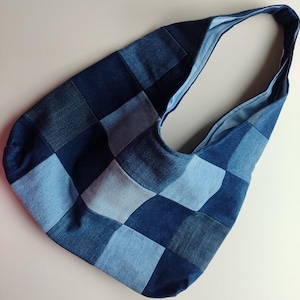 Upcycling Jeanstasche | Handgefertigte Hobo Bag | Recycelter Denim | Patchwork Schultertasche | Nachhaltiges Unikat | Handmade