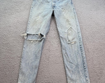 Vintage Levis 505 Made In USA Distressed Light Wash Denim Jeans 31x32 Mid Rise