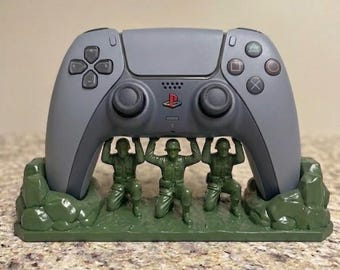 Soporte para mando ESTACIÓN DE BATALLA / Exhibición de figuras de soldados de juguete - Arte + Accesorios / Decoración para gamers - Regalo pintado a mano