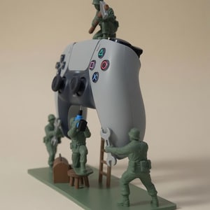 Soporte de exhibición Dualsense / Estación de reparación de soldaditos de juguete / Arte/accesorio para configuración de juegos para mando de PlayStation 5 imagen 3