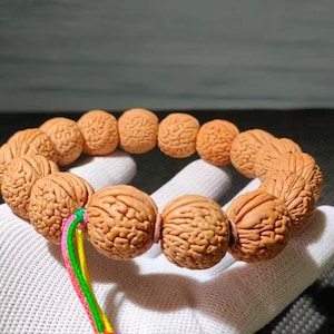 Wenwan walnut Walnuts Willow Leaf Navel Ant Pattern bracelet 16 walnuts sc002