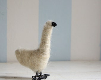 Wired goose with wool