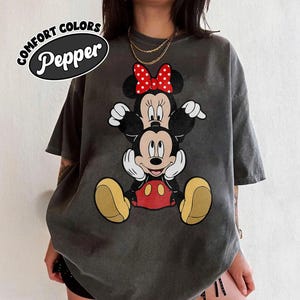 Mickey and Minnie Mouse Shirt, Cute Disney Couple Tee, Classic Mickey Minnie Graphic Tshirt, Oversized Disney Vacation Shirt Pepper/Charcoal