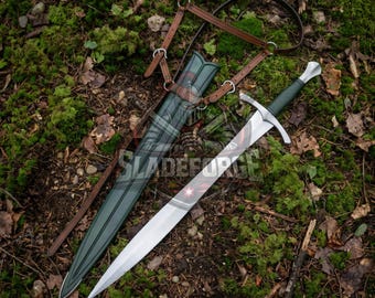 Handcrafted Fantasy Short Leaf Blade Sword - Medieval Style Steel Display Piece with Leather Scabbard