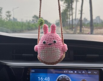 Colgante para coche de Totoro hecho a mano a crochet, colgador de espejo retrovisor de anime de hilo de algodón