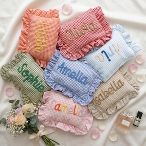 Personlig sminkväska med gingham-mönster, chenille-lapp, sminkpåse med namn, necessär med prägel, present till brudtärne, present till tjejer