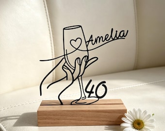 Personalisiertes Geburtstagsgeschenk für Frauen, Die Silhouette eines eleganten Weinglases, Geschenke für moderne Weinliebhaber