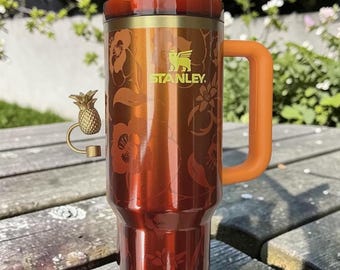 Stanley KAROL G 40oz Tumbler – Gold Tropicoqueta Pineapple Lid, Limited Edition Cup