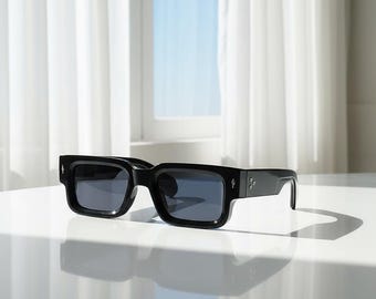 Retro Vintage Square Sunglasses, UV400 Fashion Shades, Thick Frame Streetwear Sunglasses, Trendy Black Eyewear
