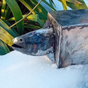 Stalen sculptuur viskubus – Handgemaakt vuur patina gelaste kunst woondecoratie