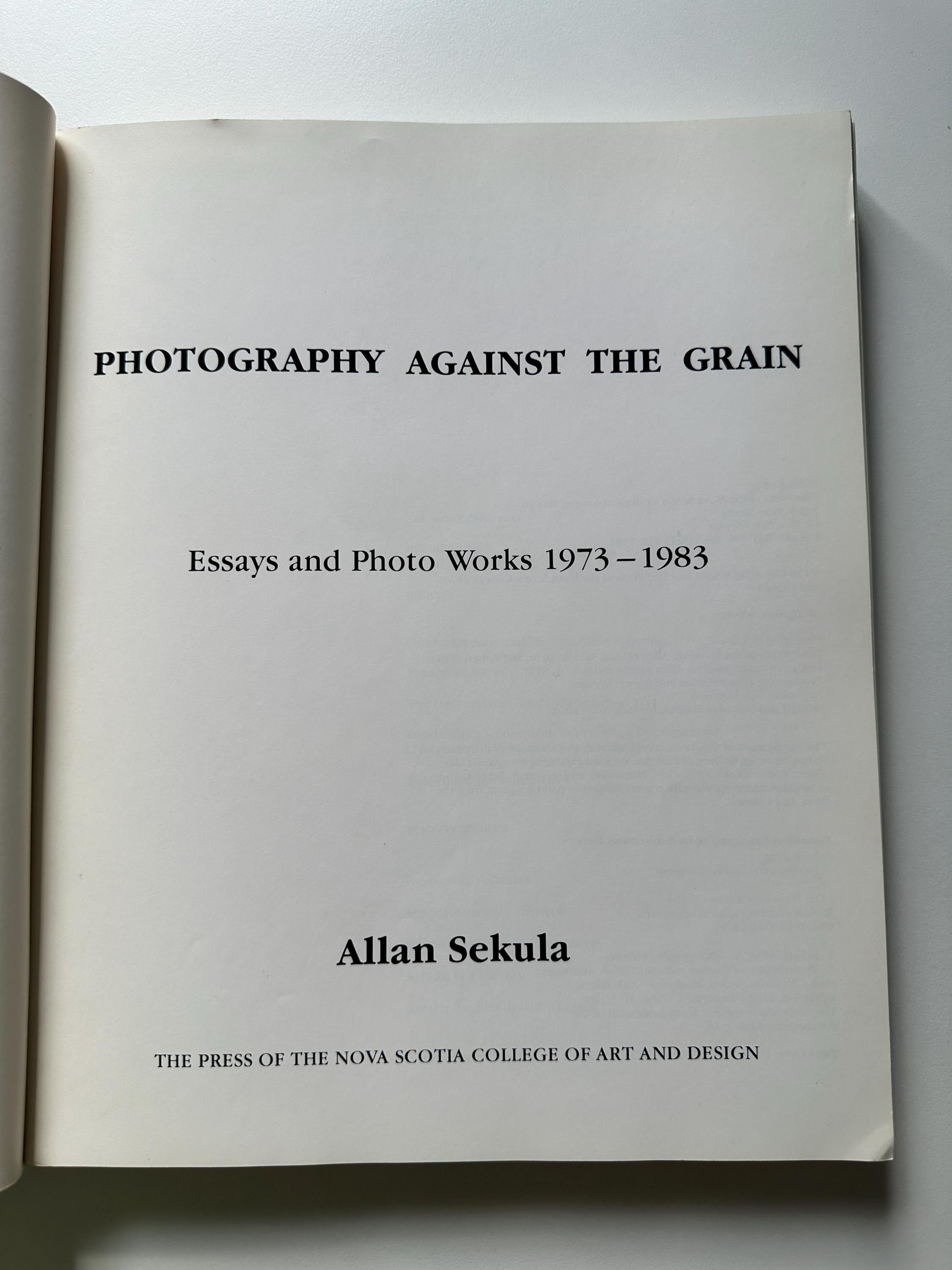 洋書 PHOTOGRAPHY AGAINST GRAIN Allan Sekula Allan Sekula: Photography Against the Grain - 1984 Photo Essays
