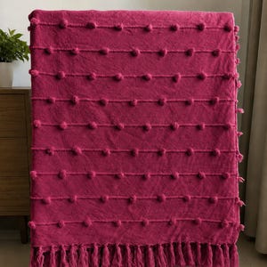 Hand Tufted Cotton Throw Blanket with Tassels – Bohemian Raspberry Home Décor