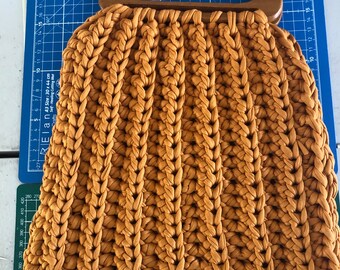 Crochet trendy handbag