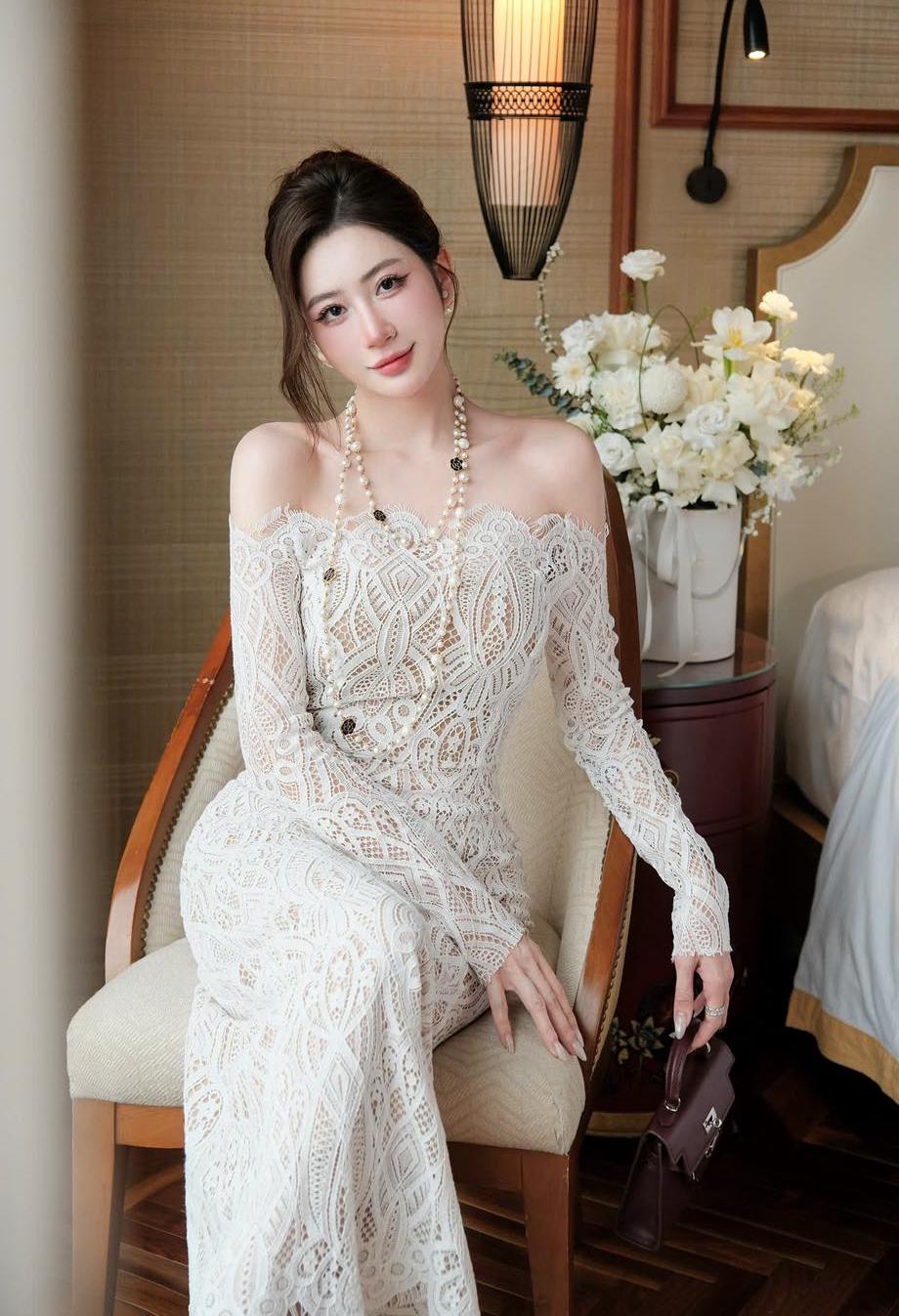 chinese dress ladies Blue Multi Scallop Cutout Floral Lace Dress main image 1