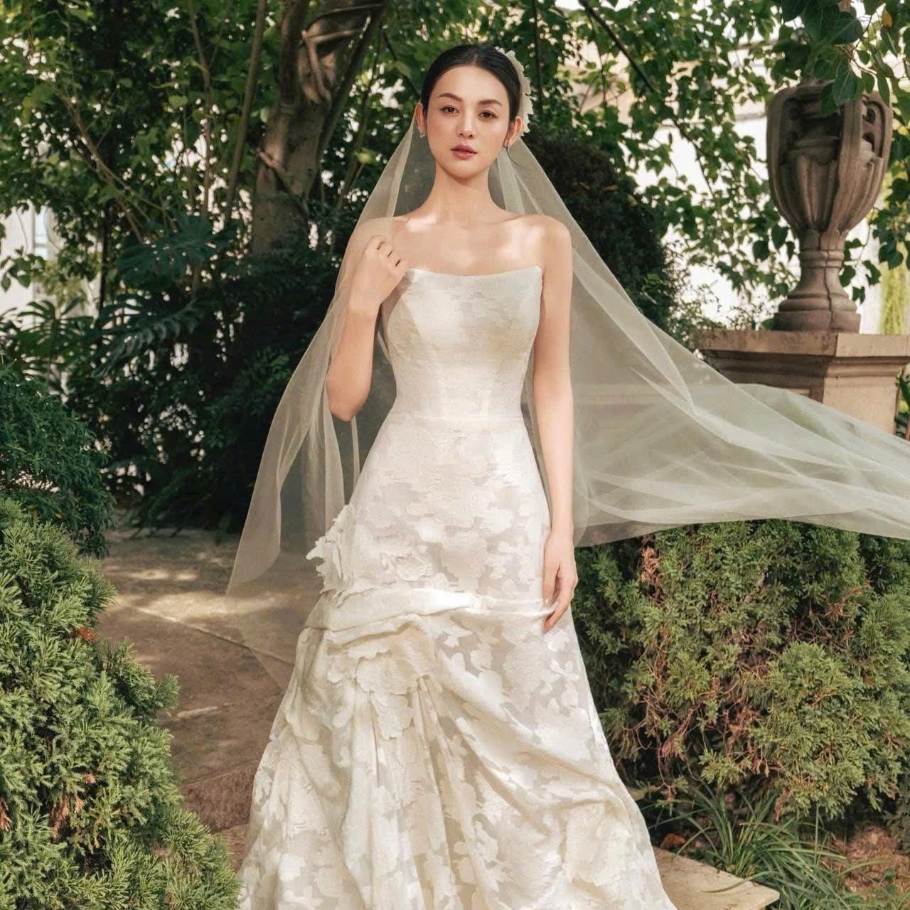 two piece wedding dress boho Flowy Lace Crop Top Mermaid Chiffon Skirt Shoe size:8.5 shemei The Black Tux Herringbone on through our Loan