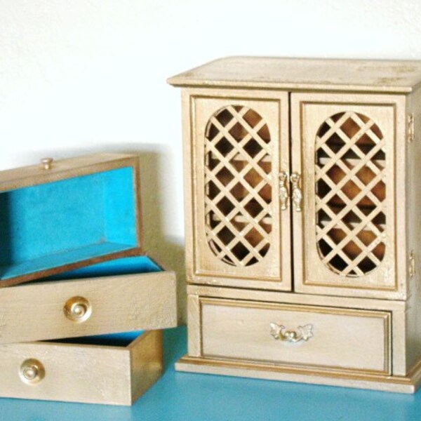 Revamped and Upcycled Vintage Wooden Jewelry box/storage box distressed and crackled