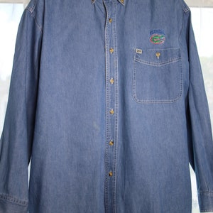 UF Florida Gators Denim Polo Prep Jean Shirt Vintage Men XL 56&quot; UCAA Bowl Football Tailgate L/S Emblem Button Down Student Alumni 100% Cott