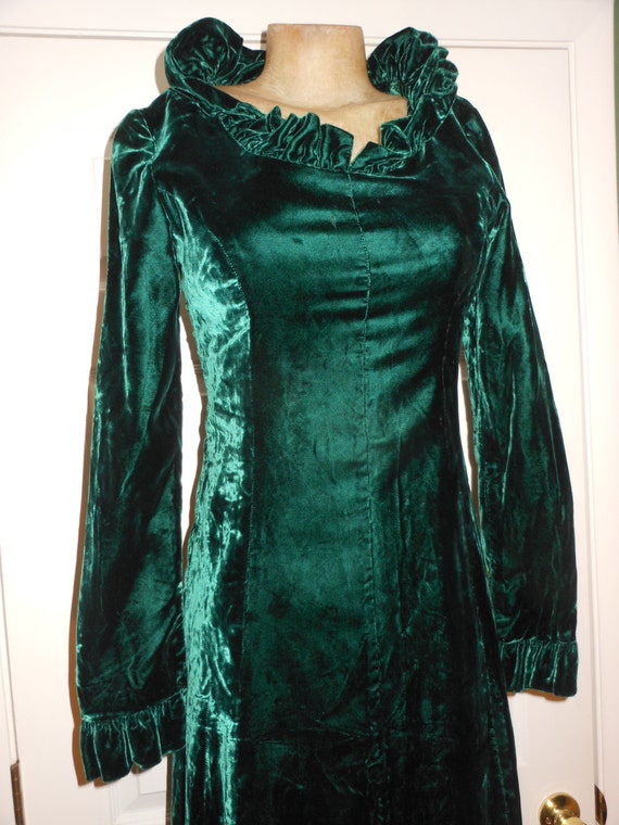 emerald green velvet gown