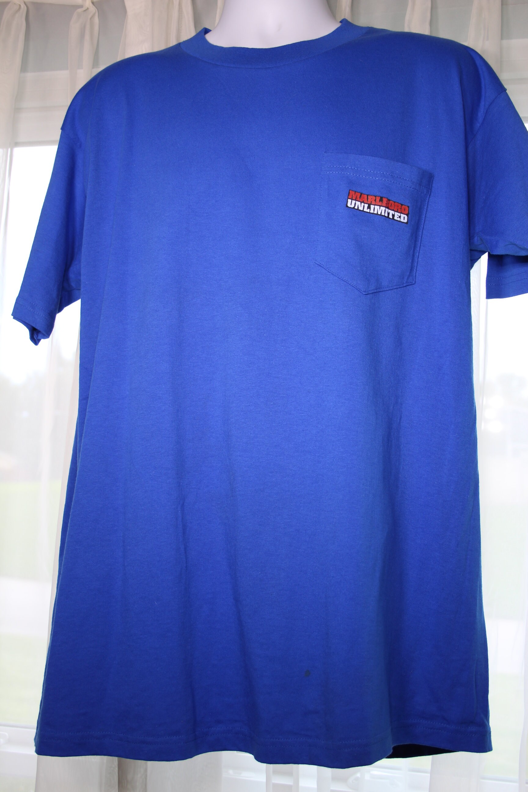 90s Vintage MARLBORO Unlimited Pocket T Shirt Xl Tee WOLF Coyote