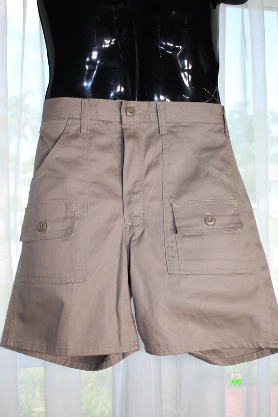Deadstock MILITARY KHAKI Safari SHORTS 