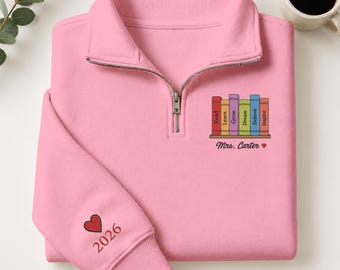 Leesleraar geborduurde boekenplank kwartrits, trui met aangepaste naam mouw, trui schoolbibliothecaris, cadeau boekenliefhebber