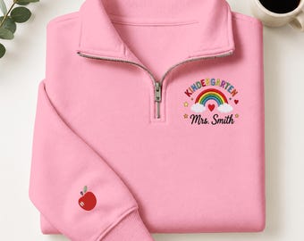 Gepersonaliseerde kleuterjuf sweater met kwartrits, geborduurd terug naar school cadeau, regenboog basisschool trui, onderwijzerskleding