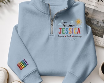 Gepersonaliseerde kwartrits voor leraren, aangepaste kleding met regenboognaam, inspirerend leren aanmoedigen-sweater, kleurrijk cadeau voor leraar