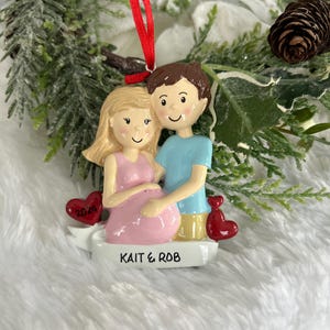 Décoration de Noël personnalisée Nous attendons pour un couple