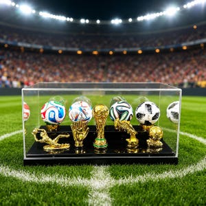 Minifotbollstrofédisplay, guldfärgade detaljer, svart bas, sportdekoration för skrivbord