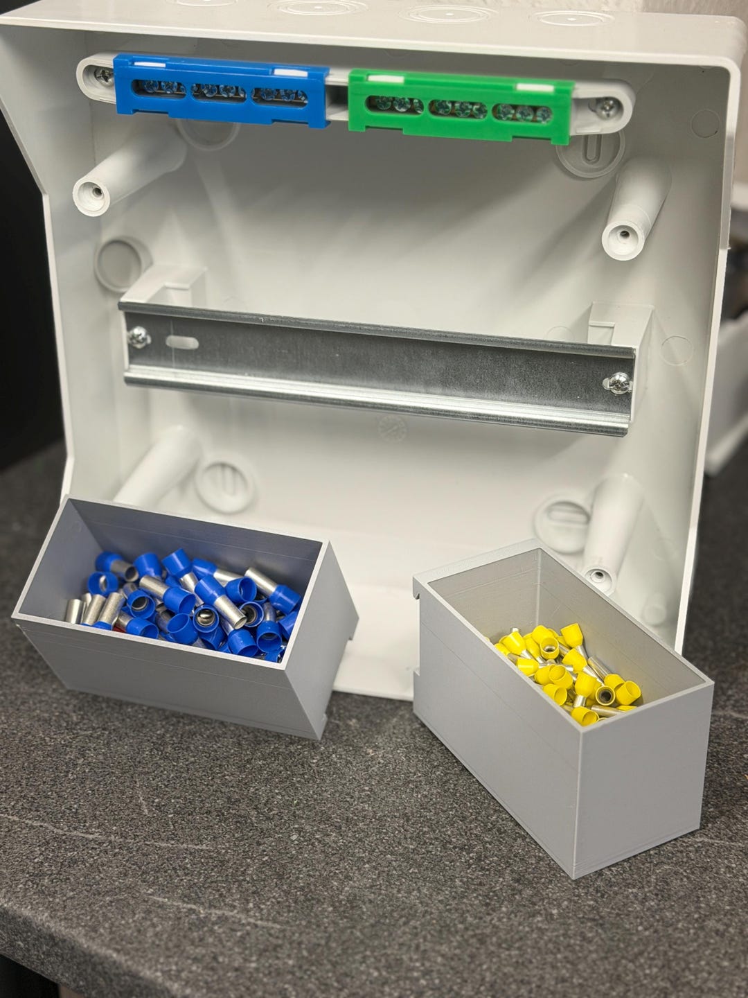 DIN Rail Box - Ferrule Organizer for Control Cabinets | Ferrule Holder ...