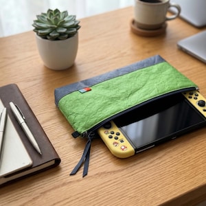 Regalo de regreso a clases / Estuche Tyvek / Organizador ligero para Switch, Kindle y artículos esenciales (Hecho a mano)
