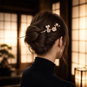 Fermaglio per capelli giapponese Sakura, accessorio floreale per capelli con fiori di ciliegio, elegante spilla in lega
