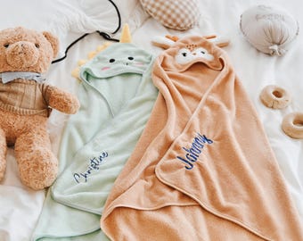Personalisiertes Baby Kapuzenhandtuch - Gestickter Name Neugeborener Badetuch für Jungen und Mädchen