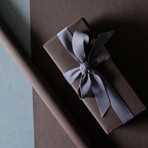 Carta da regalo marrone goffrata Confezione regalo di compleanno Fogli da regalo in tinta unita Confezione regalo per le vacanze