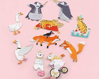 2 Pcs of Cute Animals Embroidered Patches Polar Bear Fox Penguin Goose Self Adhesive Applique Shoes Backpack Decorating Clothes Accessory