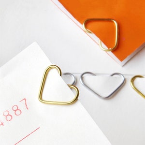Sweet Heart Paper Clips Bookmark Set Metal Cartoon Bookmark Line Marker Planner Organizer - Set of 20 Pcs