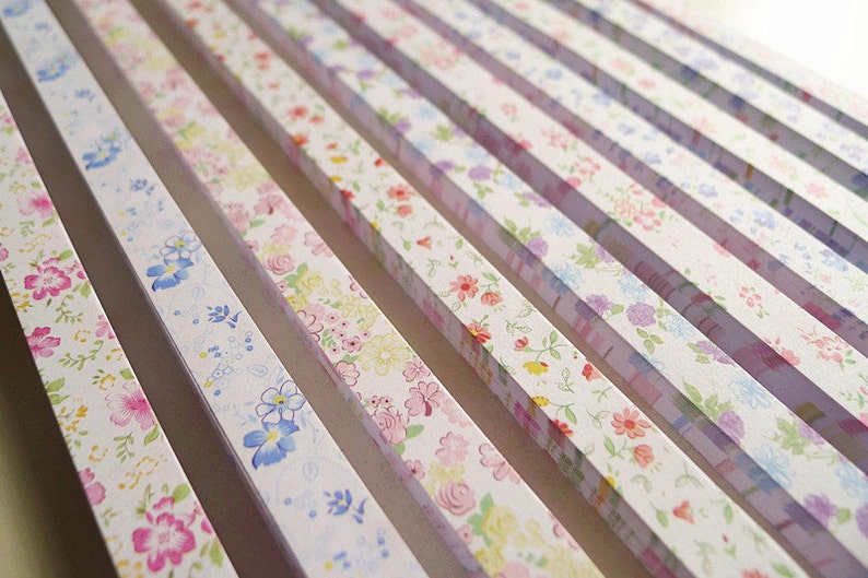 Pack of 100 Strips Super Cute Floral Mixed Design Origami Lucky Star Paper Strips Star Foldng DIY