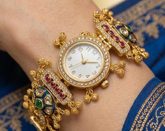 Vintage Gold Ring Women's Watch: Roman Numeral Round Dial, Elegant Rings