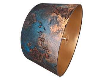 Lampenschirm in Blau und Erdtönen – Handgefertigte Boho-Chic-Lampe, Schirm aus Seidenpapier, warmes, gemütliches Licht, einzigartige handgefertigte Wohndekoration